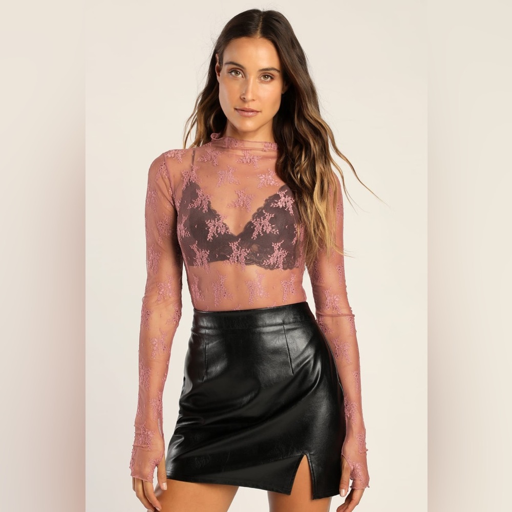 🎉LAST PIECE🎉FREE PEOPLE Lady Lux Layering Top Pink Tint - Picture 2 of 8